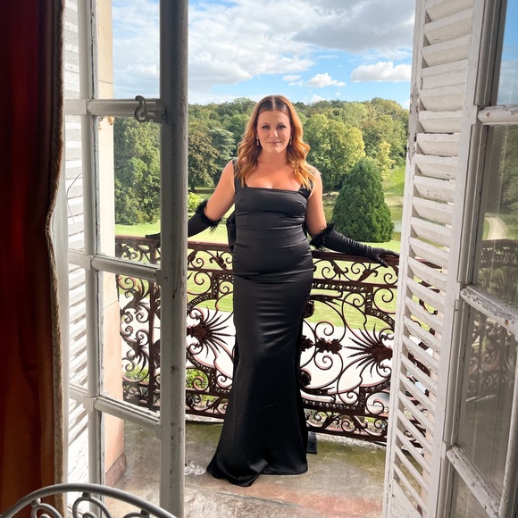 Angelina Oversized Bow Gown- Moda Glam - Picture 4 of 4